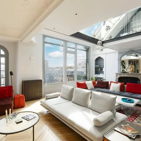 The Contemporary Atrium Apartmán