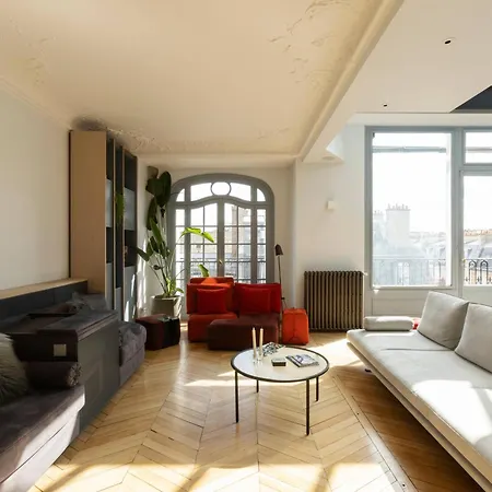 The Contemporary Atrium Apartmán