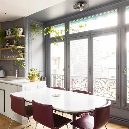 The Contemporary Atrium Appartement